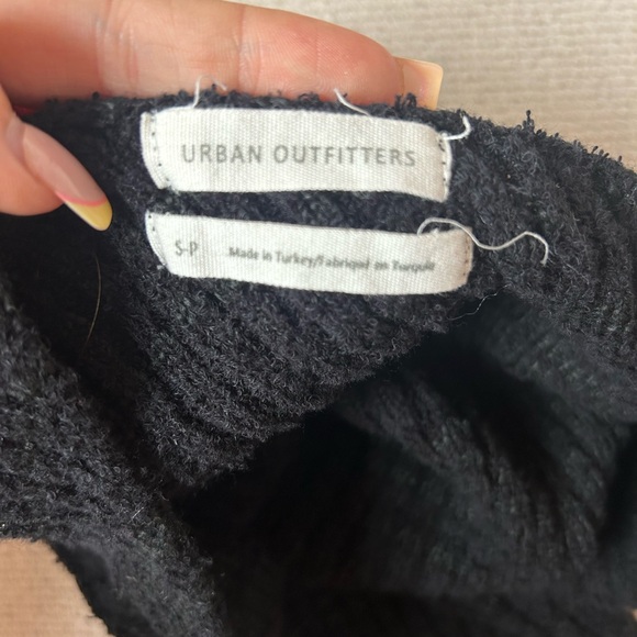 Urban Outfitters Cropped One Shoulder Top - Picture 4 of 4